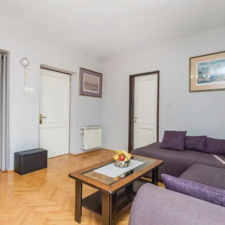 2 Bedroom Stunning Apartment In Rukavac Apartment
