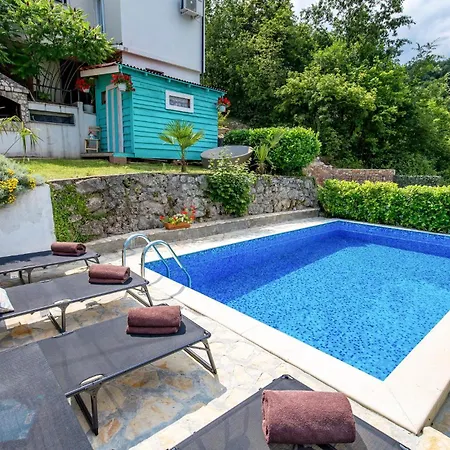 Apartment 2 Bedroom Stunning Apartment In Rukavac *